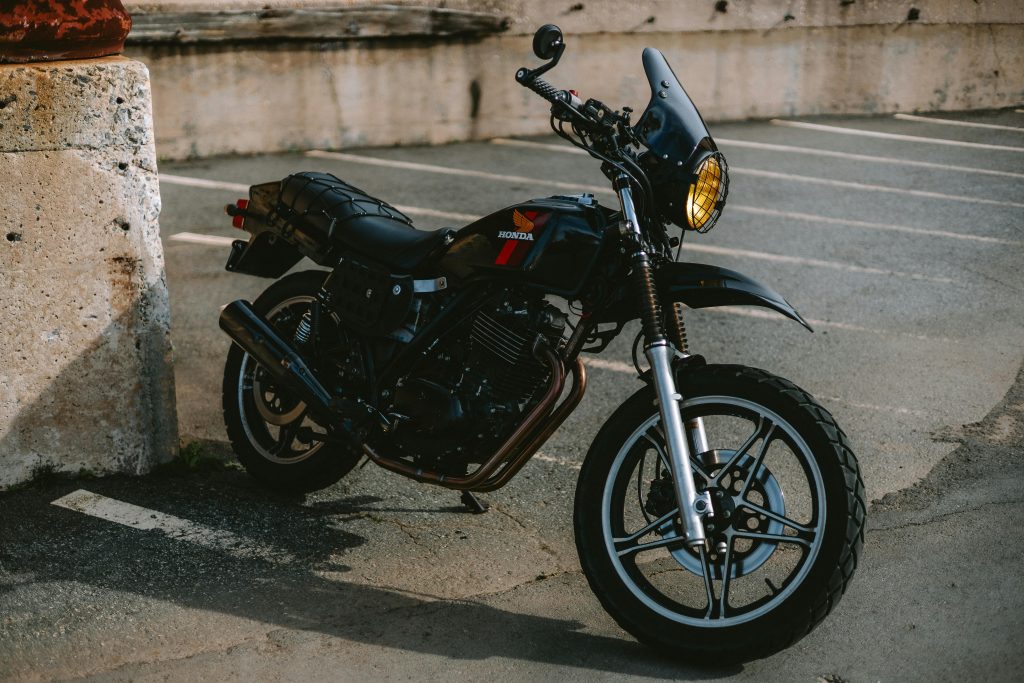 moto d'occasion sur béquille latérale